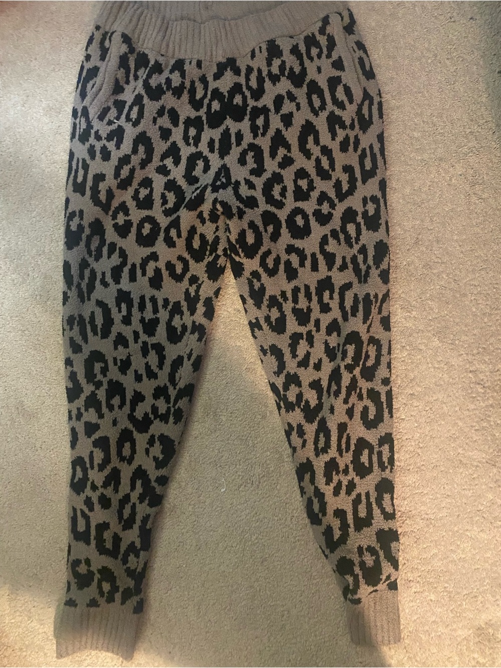 Womens Leopard Print Knit Joggers - grey & Black